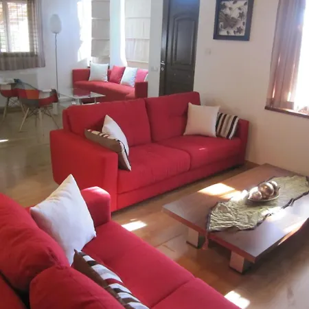 Ankhubuntu Apartmán *